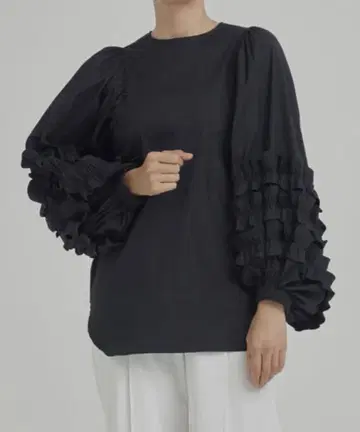 새상품급 Yori 요리 서클 프릴 슬리브 블라우스 블랙