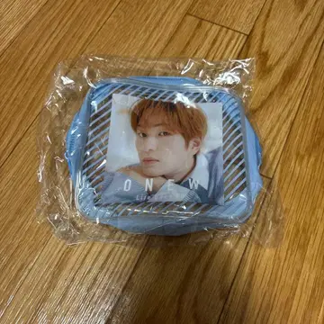 ONEW 오뉴 혜택 파우치