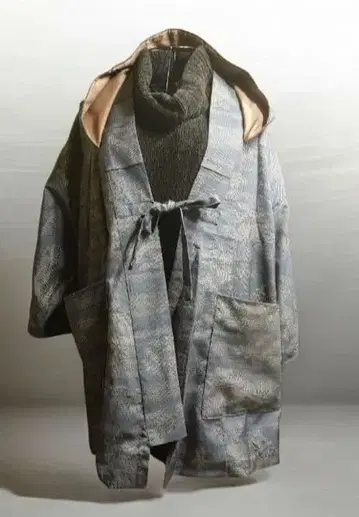 오시마 소매 리메이크 후드 부착 겉옷 코트풍