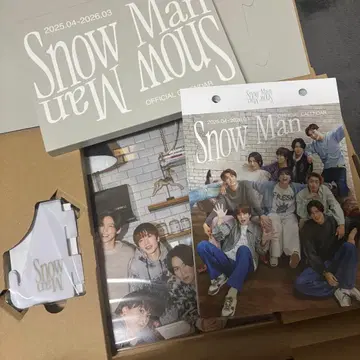 Snow Man 공식 달력 2025.04-2026.03