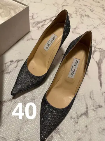 새상품급 JIMMY CHOO 글리터 펌프스 40 사이즈