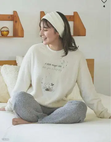 새상품 미사용 유니클로 디즈니 컬렉션 플리스 세트 화이트 XL