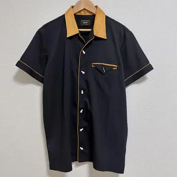glamb 볼링 셔츠 블랙/골드 컬러