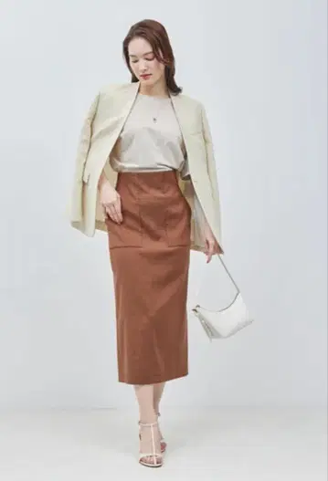 [ROPE] 린넨 스트레치 포켓 부착 타이트 스커트 38