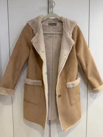 거의 미사용! 유나이티드 애로우즈 무스탕 코트