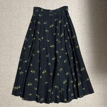 UNITED ARROWS 꽃무늬 플레어 스커트 34