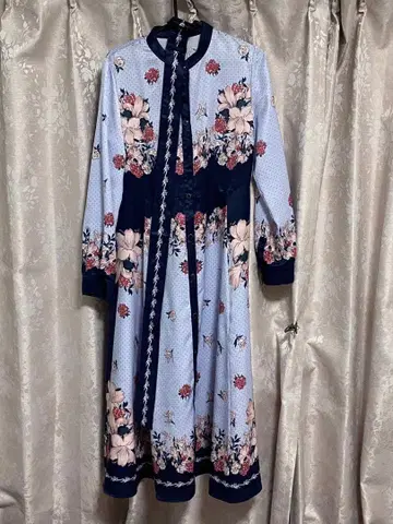 Grace continental 부케 스카프 프린트 원피스