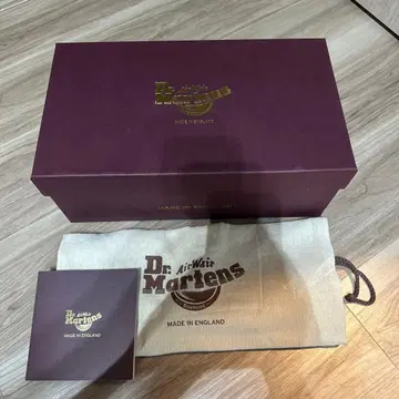 닥터마틴 ENGLAND 상자