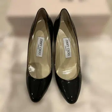 지미추 다크 그레이 하이힐