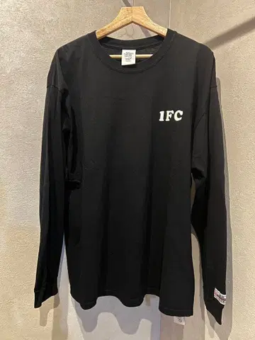 새상품급 iriefishingclub TEXT LOGO 롱T 일리