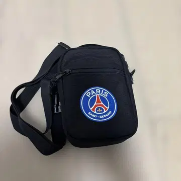 PARIS SAINT-GERMAIN 블랙 숄더백