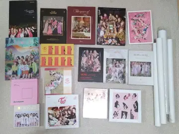 [12/16까지] TWICE CD 16장 & 포스터 묶음 판매