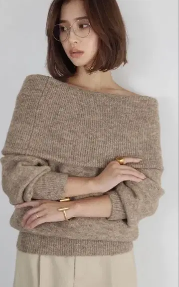 ELFRANK 그레이지 오프숄더 멜란지 니트 풀오버