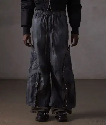 GRANCY 와이드 팬츠 그레이 M 사이즈