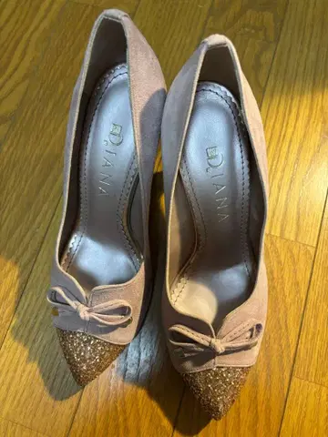 DIANA 핑크 하이힐 펌프스