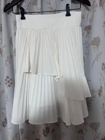 SNIDEL 플레어 스커트 화이트 사이즈 1