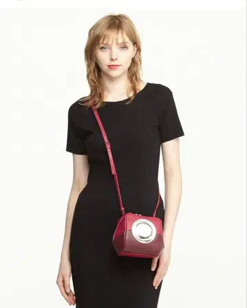 1/22 발송 아네스 베. 빨간색 가죽 숄더백