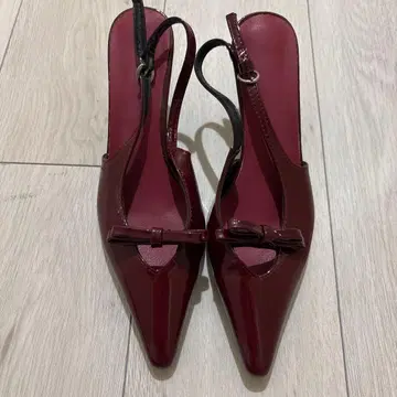 버건디 스틸레토 펌프스