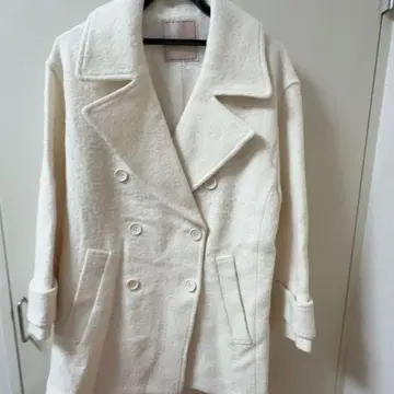 크림색 더블 브레스트 피 코트