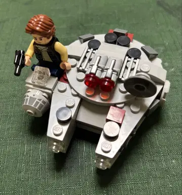LEGO 스타 워즈 밀레니엄 팔콘 마이크로 파이터 한 솔로