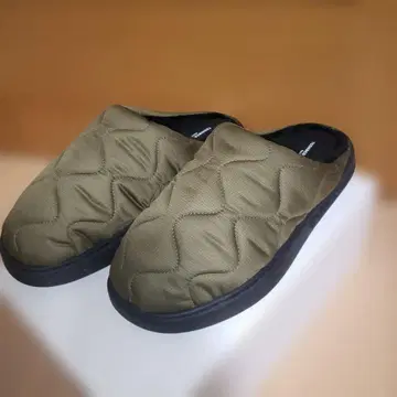 뷰티풀 슈즈 퀼팅 샌들 23cm 미사용 새상품