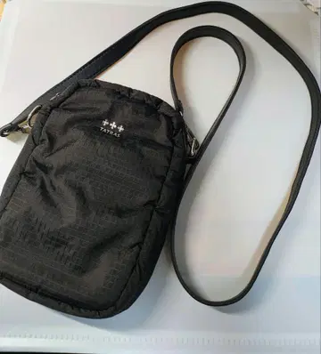 TATRAS 블랙 숄더백