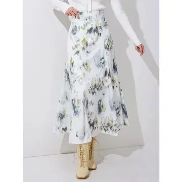 MERCURYDUO 수채화 플라워 하이웨스트 플레어 스커트