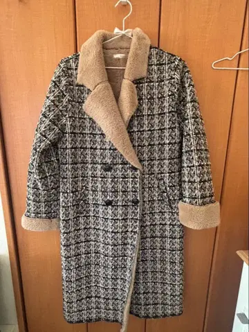 RESEXXY 본딩 트위드 코트 베이지