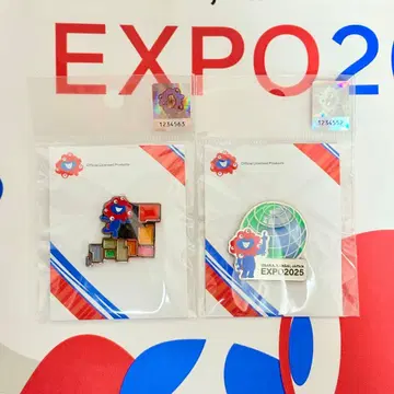 [미개봉 새상품] 미야쿠미야쿠 핀 배지 지구 일본 열도 2개 세트