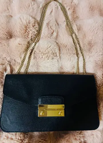 블랙 합성 피혁 숄더백