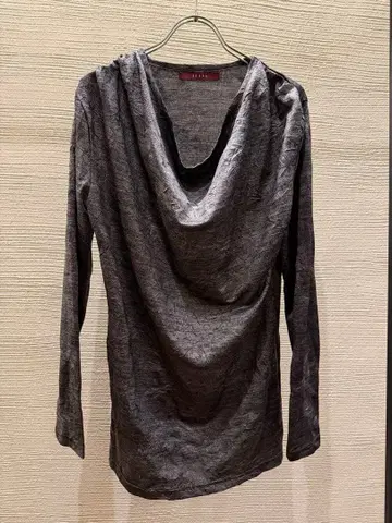 00s seana drape long sleeve t-shirt y2k