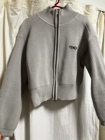 PENNEYS 그레이 하이넥 지퍼 니트탑