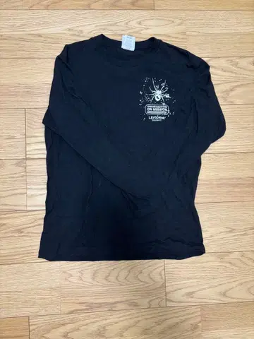 LEMONed 스파이더 웹 긴팔 티셔츠 hide