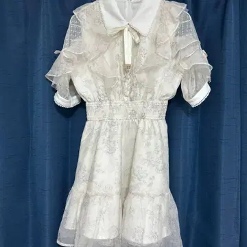 꽃무늬 반팔 미니 원피스