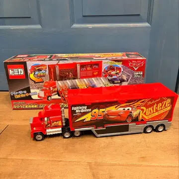 카즈 토미카 나란히 전원 발차! 슈터 맥