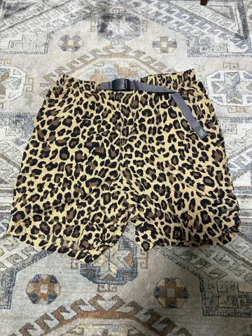 그라미치 레오파드 무늬 숏팬츠 M 사이즈