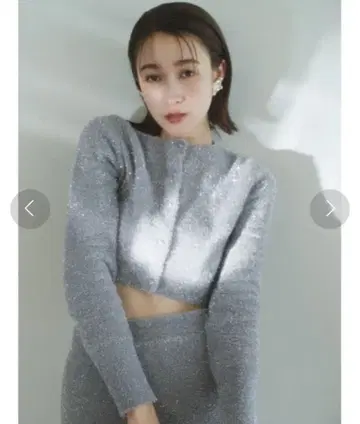 [ LILY BROWN ] 라메 니트 가디건