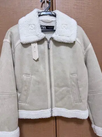ZARA 베이지 보아 자켓