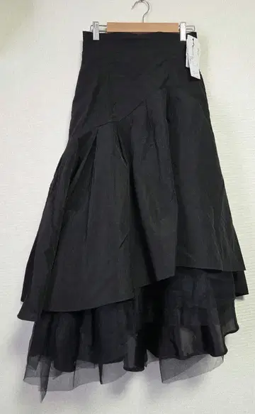 새상품 폼 볼륨 스커트