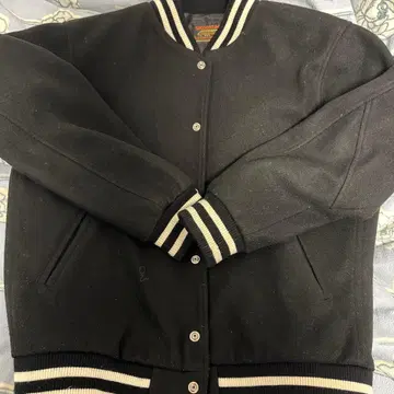 SKOOKUM LETTERMAN 블랙 바시티 자켓