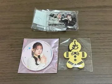 ME:I MOMONA 캡슐 토이 쿠키 & 캔뱃지