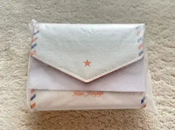 우타프리 스타리쉬 투어즈 미니 지갑 렌