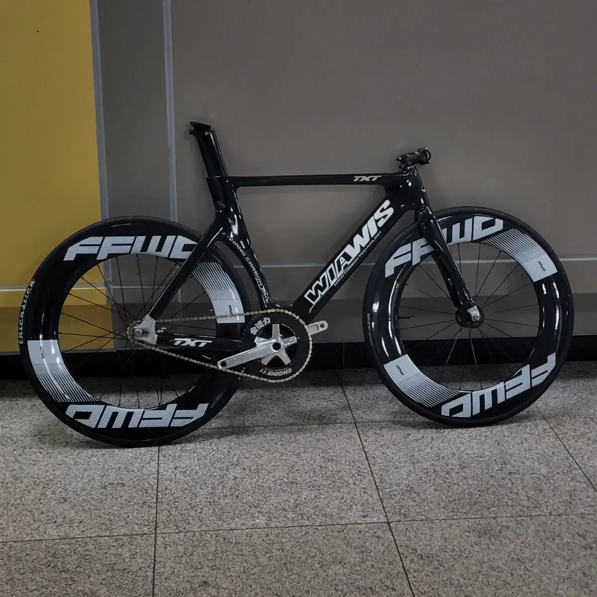 WIAWIS TXT PRO ピストバイク デュラエース　3T 130mm wiawis txt pro です。