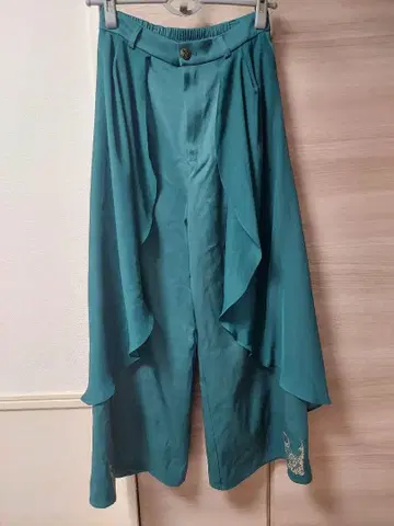 axes femme 플레어 디자인 와이드 팬츠