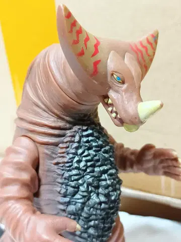 구 800 시리즈 고모라 18cm 울트라맨 소프트 비닐 피규어 28