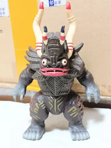 구 800 시리즈 미클라스 18cm 울트라맨 메비우스 소프트 비닐 28