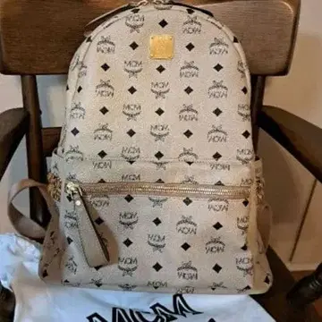 MCM 비세토스 스터드 백팩