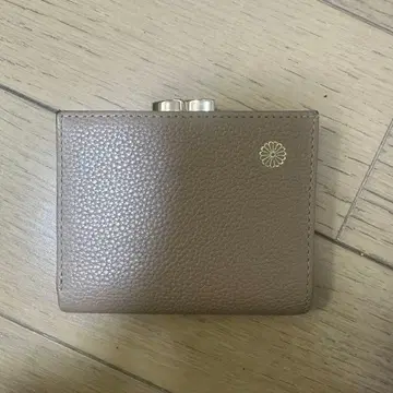 12/20까지 황궁 지갑 가마구치 접이식 지갑 모카 베이지