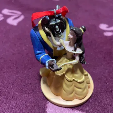 디즈니 스토어 벨과 야수 피규어