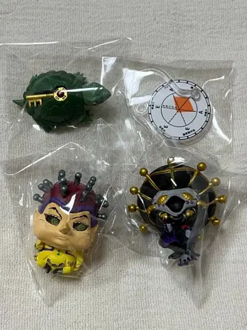 죠죠의 기묘한 모험 가챠 피규어 3개 세트